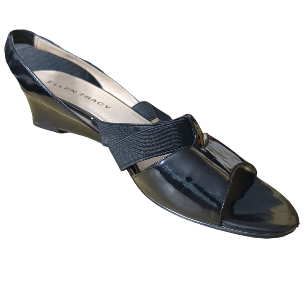 ELLEN TRACY Black Patent Leather Open Toe Sandals Size 8.